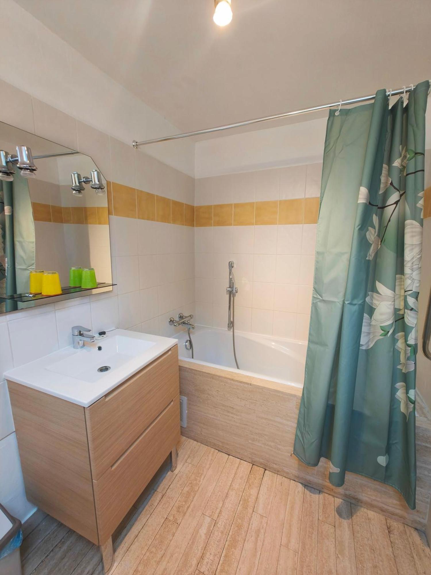 Le Coin Des Artistes Bed & Breakfast Giverny Cameră foto